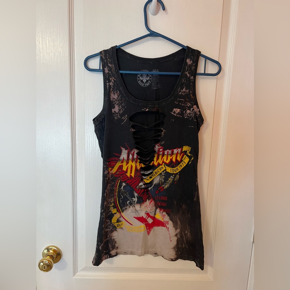 Buckle Tank